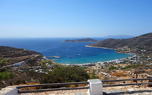 Platis Gialos beach in Sifnos